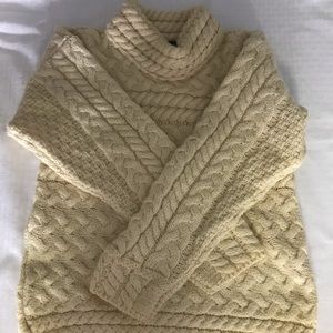 Carriag Donn Irish wool sweater